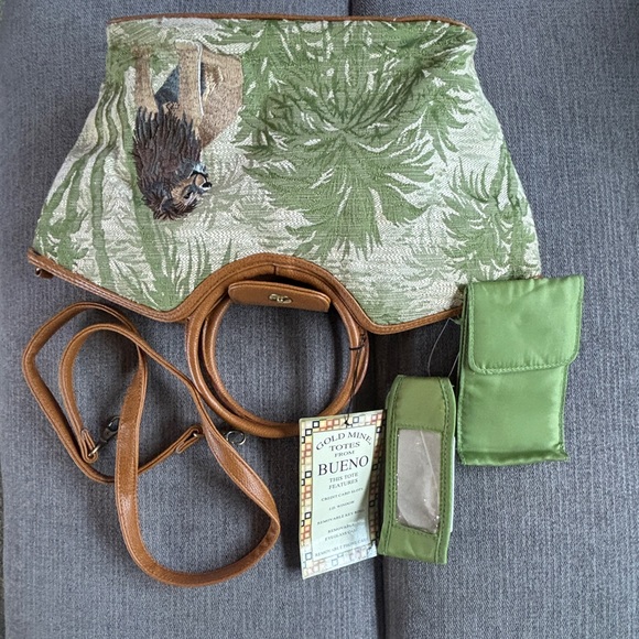 Bueno Bag, NWT, embroidered lion, tropical, jungle, handbag, eclectic - Picture 3 of 11